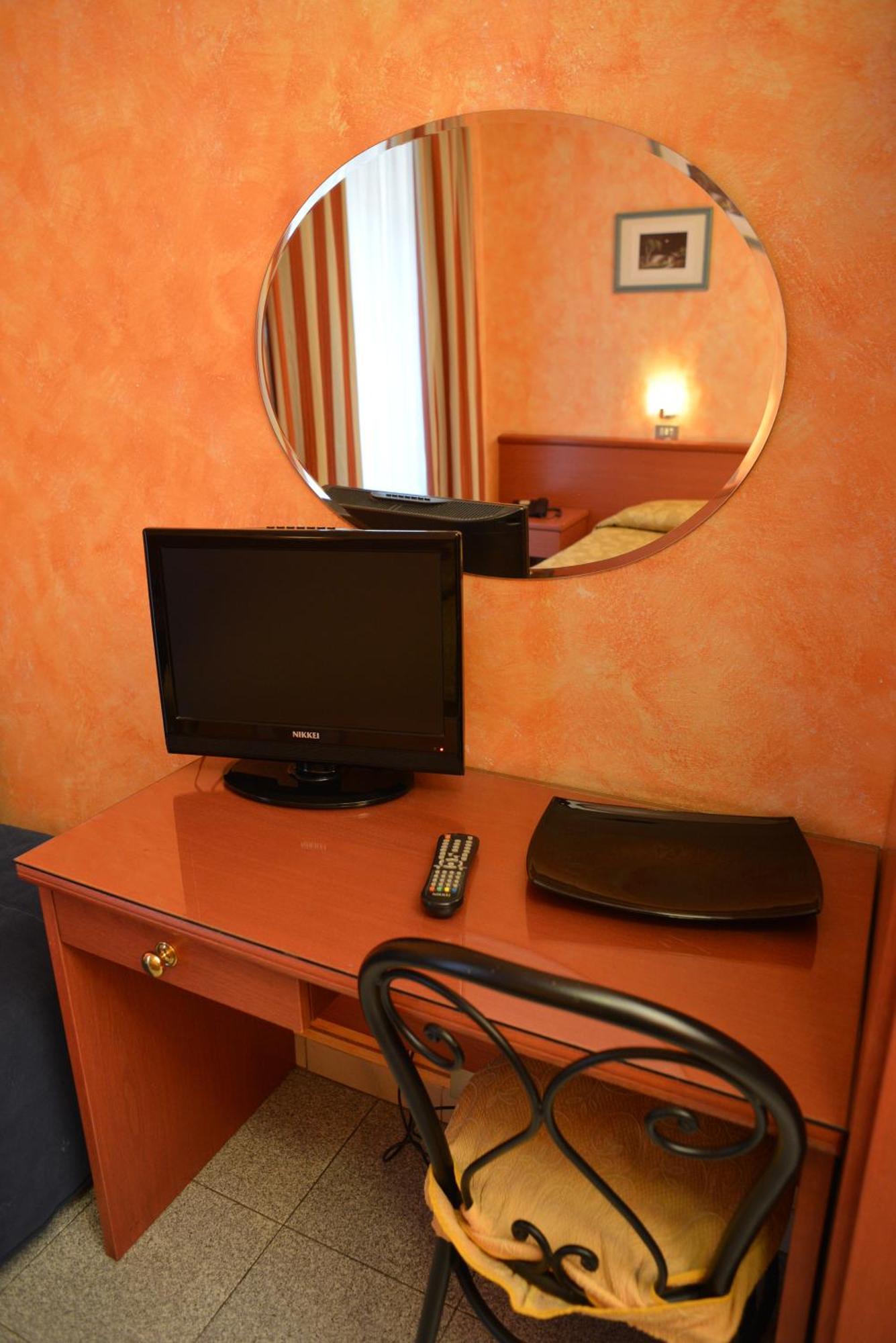 Hotel Aurora Milan Room photo
