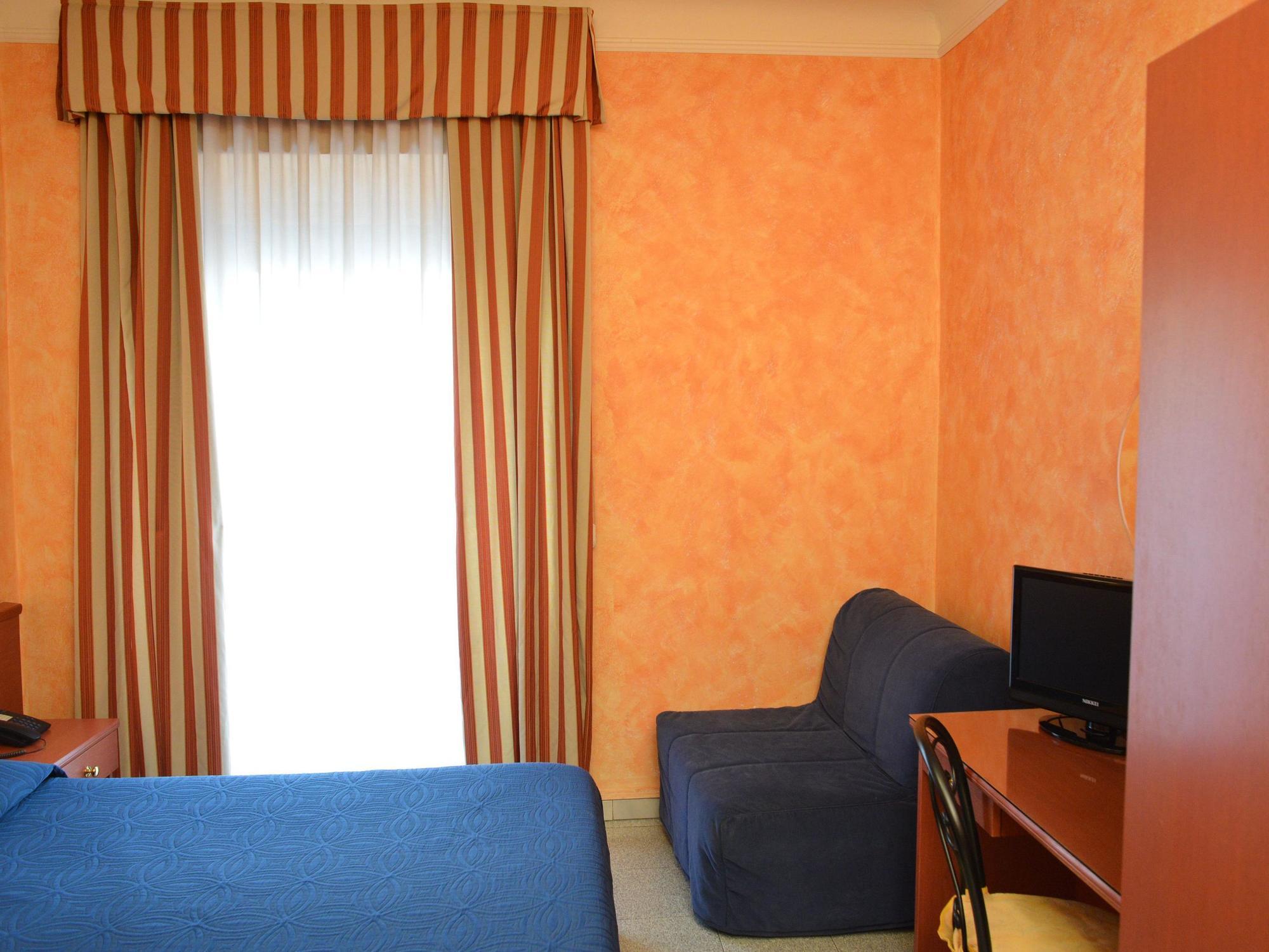 Hotel Aurora Milan Exterior photo