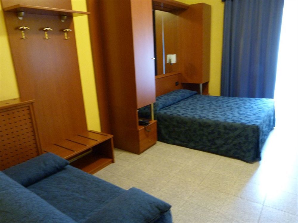 Hotel Aurora Milan Exterior photo