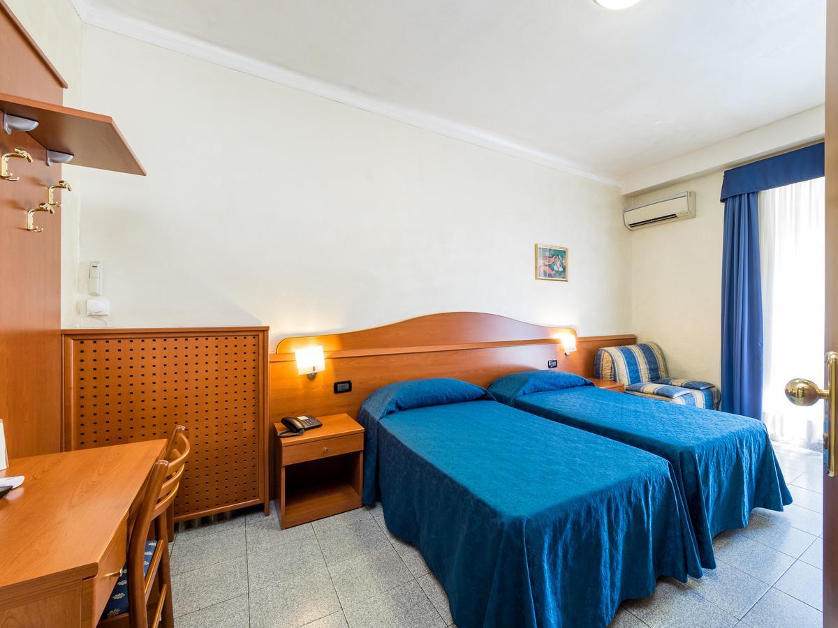 Hotel Aurora Milan Exterior photo